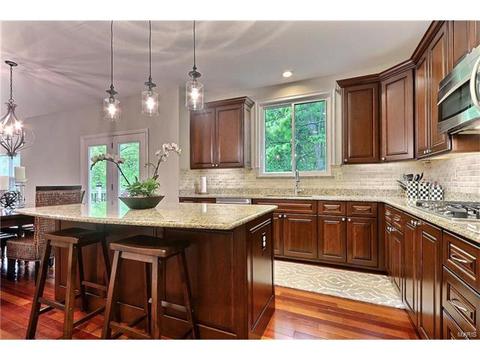 815 Shady Castle Ct, Ballwin, MO 63021 photo 14