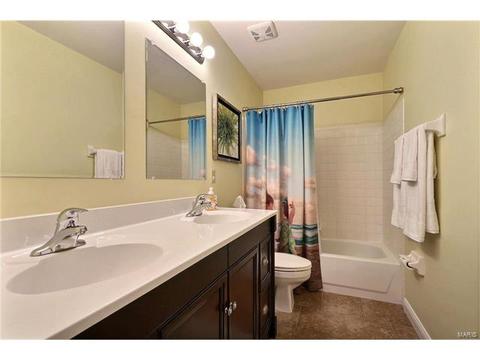 815 Shady Castle Ct, Ballwin, MO 63021 photo 25
