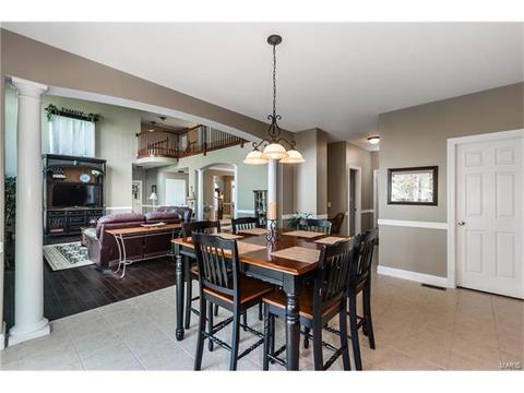 233 Irish Hound Dr, O'fallon, MO 63368 photo 5
