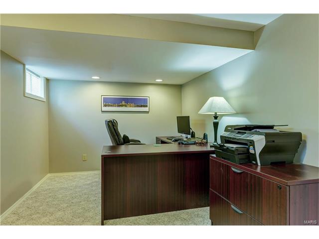 1020 Dutch Ml, Ballwin, MO 63011 photo 37