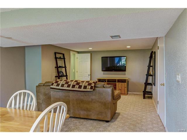 1020 Dutch Ml, Ballwin, MO 63011 photo 32