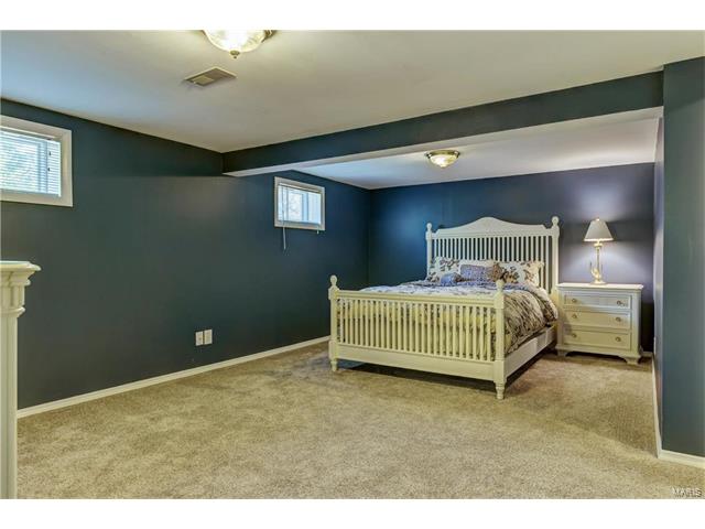 1020 Dutch Ml, Ballwin, MO 63011 photo 38