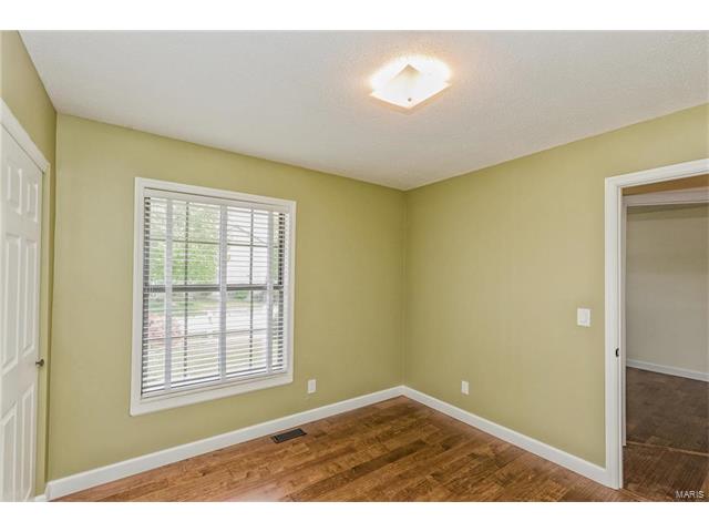 1035 Johanna Dr, Ballwin, MO 63021 photo 29