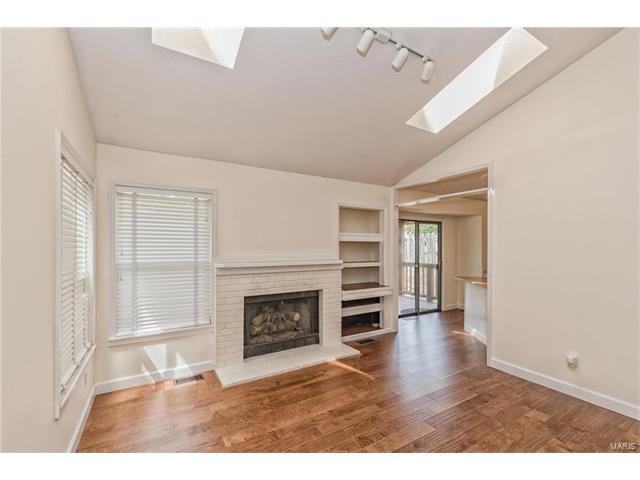 1035 Johanna Dr, Ballwin, MO 63021 photo 7
