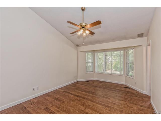 1035 Johanna Dr, Ballwin, MO 63021 photo 20