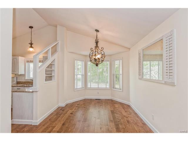 1035 Johanna Dr, Ballwin, MO 63021 photo 16