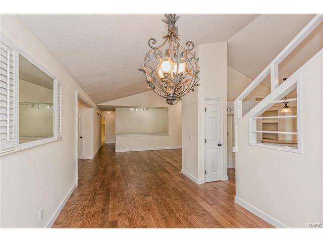 1035 Johanna Dr, Ballwin, MO 63021 photo 19
