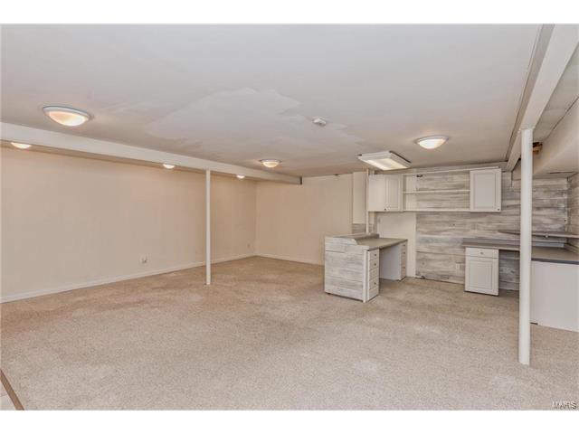 1035 Johanna Dr, Ballwin, MO 63021 photo 32