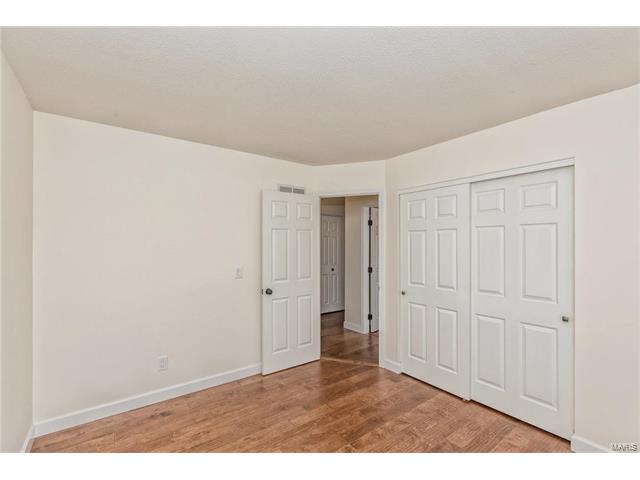 1035 Johanna Dr, Ballwin, MO 63021 photo 31