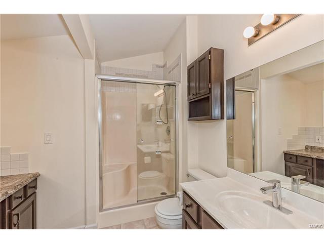 1035 Johanna Dr, Ballwin, MO 63021 photo 24