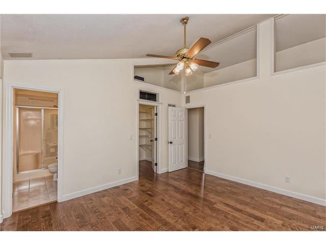 1035 Johanna Dr, Ballwin, MO 63021 photo 23