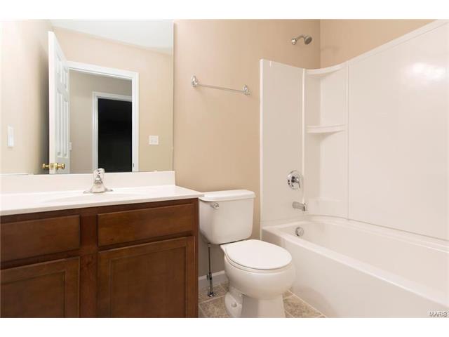 225 Crystal Ridge Dr, O'fallon, MO 63366 photo 14