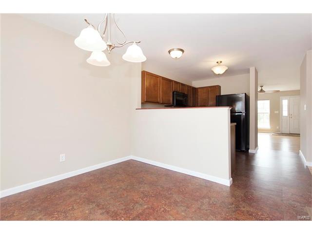225 Crystal Ridge Dr, O'fallon, MO 63366 photo 6