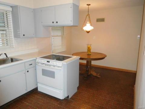 121 Lock, Ballwin, MO 63011 photo 3