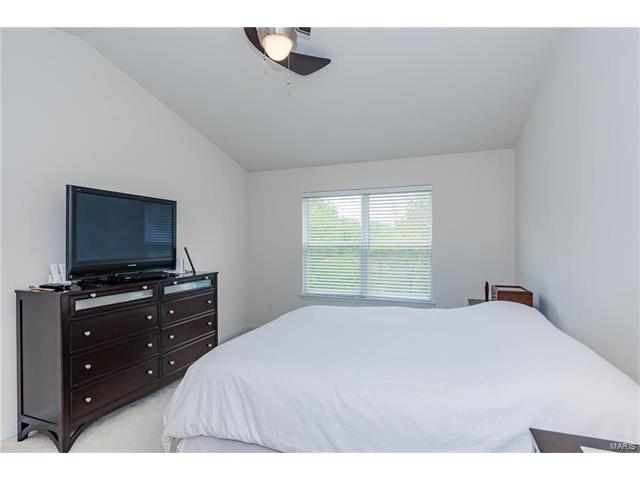 172 Baxter Commons Dr, Ballwin, MO 63011 photo 24