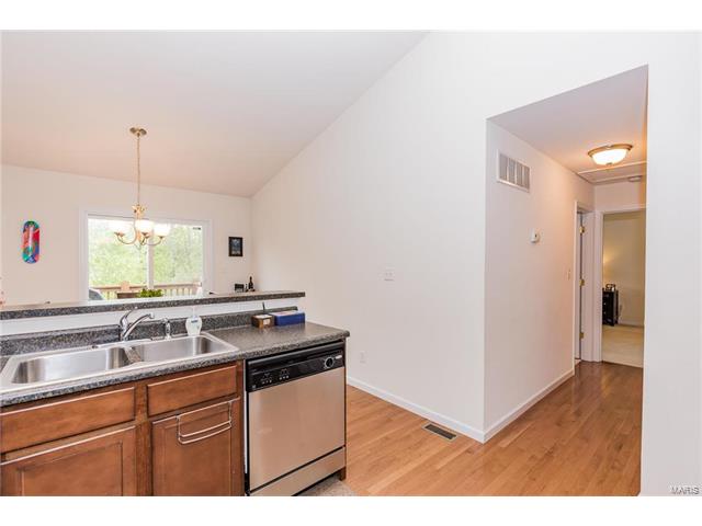 172 Baxter Commons Dr, Ballwin, MO 63011 photo 17