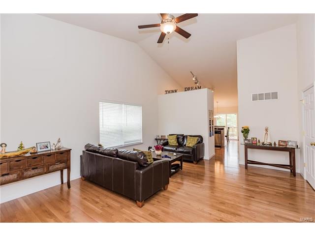 172 Baxter Commons Dr, Ballwin, MO 63011 photo 7