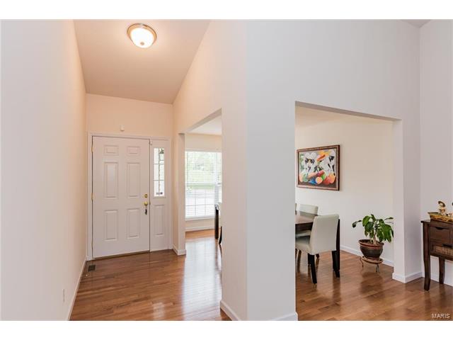 172 Baxter Commons Dr, Ballwin, MO 63011 photo 2
