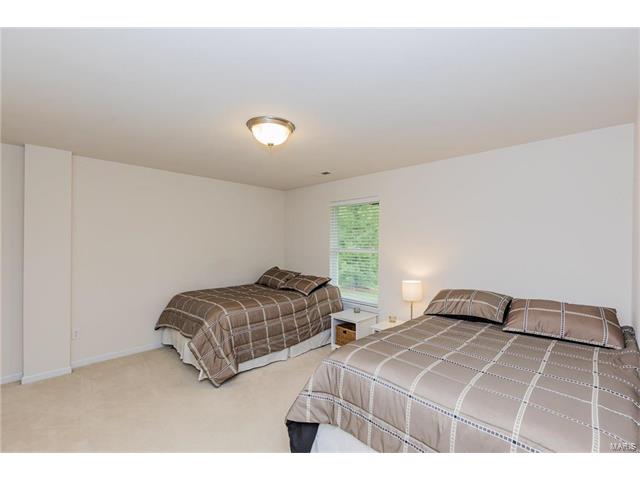 172 Baxter Commons Dr, Ballwin, MO 63011 photo 32