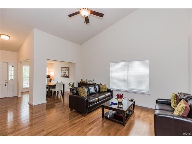 172 Baxter Commons Dr, Ballwin, MO 63011 photo 9