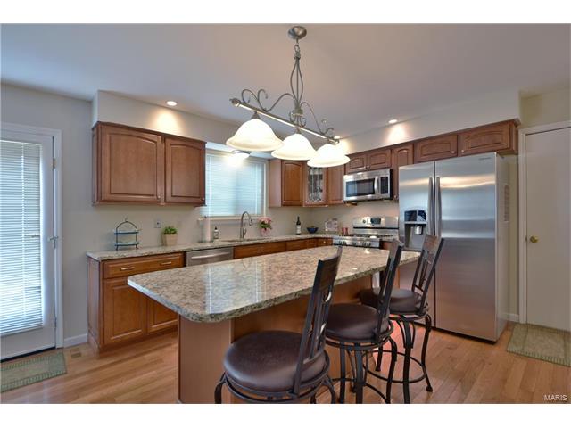 1539 Apple Way Ct, Ballwin, MO 63021 photo 3
