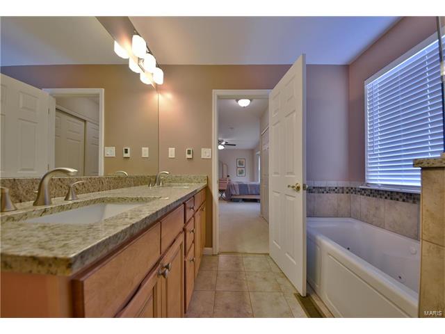 1539 Apple Way Ct, Ballwin, MO 63021 photo 28