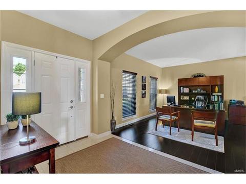606 Legends Blfs, Eureka, MO 63025 photo 25