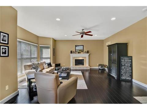 606 Legends Blfs, Eureka, MO 63025 photo 14