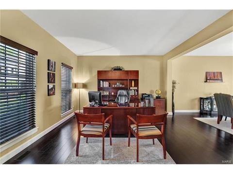 606 Legends Blfs, Eureka, MO 63025 photo 23