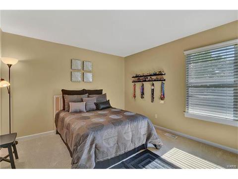 606 Legends Blfs, Eureka, MO 63025 photo 31