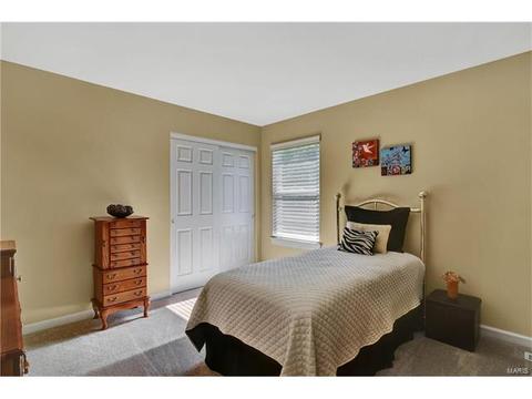 606 Legends Blfs, Eureka, MO 63025 photo 33
