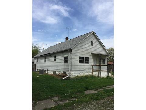 207 N 8th, Benld, IL 62009 photo 1