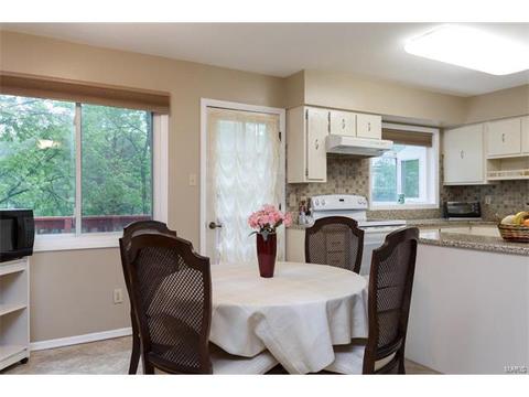 278 Oak Path Dr, Ballwin, MO 63011 photo 5