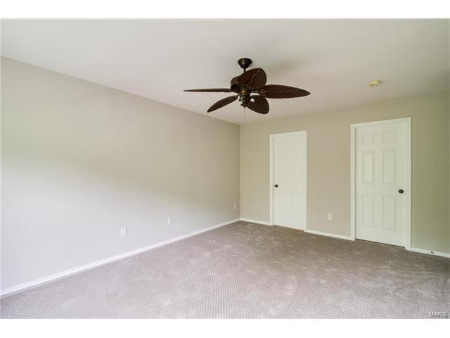 976 Shire Ln, Eureka, MO 63025 photo 10