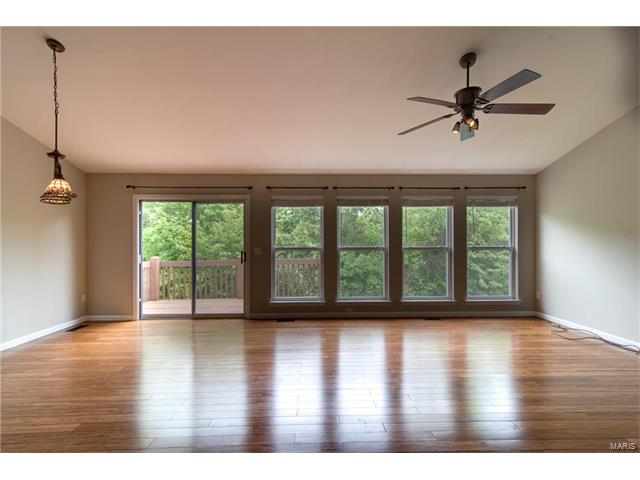976 Shire Ln, Eureka, MO 63025 photo 9