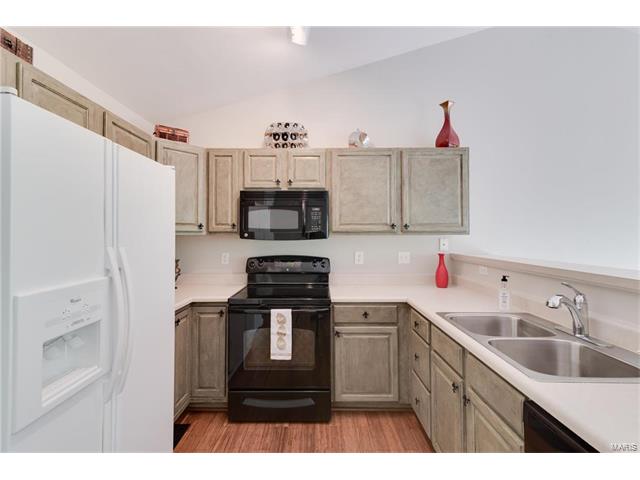 976 Shire Ln, Eureka, MO 63025 photo 5