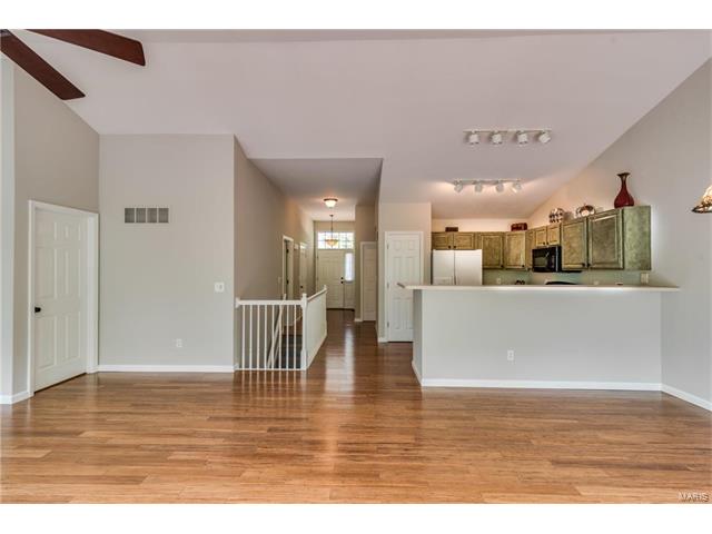 976 Shire Ln, Eureka, MO 63025 photo 7