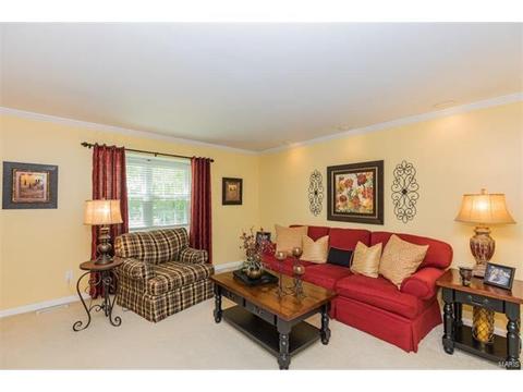 929 Camargo Dr, Ballwin, MO 63011 photo 6