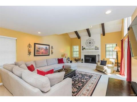 929 Camargo Dr, Ballwin, MO 63011 photo 12