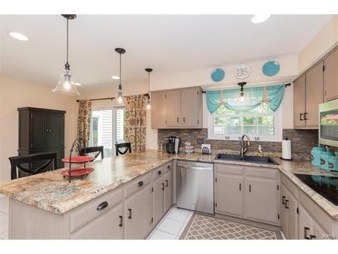929 Camargo Dr, Ballwin, MO 63011 photo 16