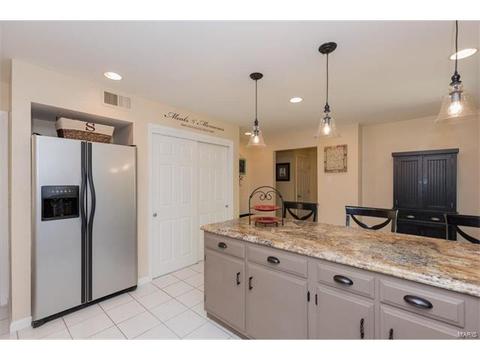 929 Camargo Dr, Ballwin, MO 63011 photo 17