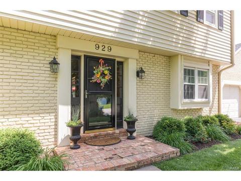 929 Camargo Dr, Ballwin, MO 63011 photo 2