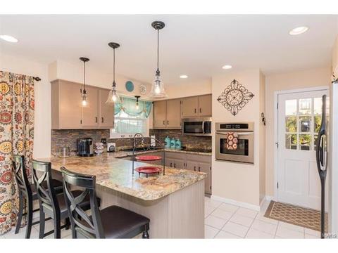 929 Camargo Dr, Ballwin, MO 63011 photo 15