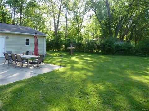 219 Lark Hill Ln, Ballwin, MO 63021 photo 4