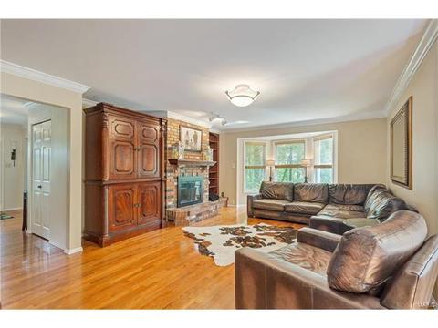 305 Redwood Frst, Ballwin, MO 63021 photo 14