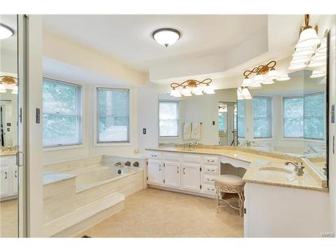 305 Redwood Frst, Ballwin, MO 63021 photo 31