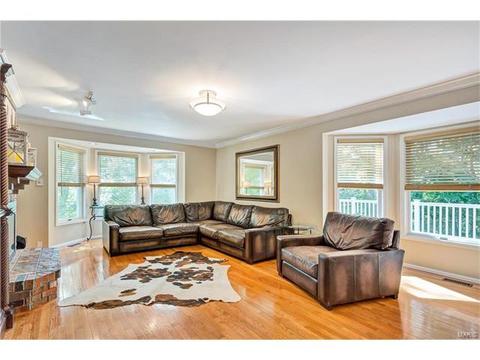 305 Redwood Frst, Ballwin, MO 63021 photo 13