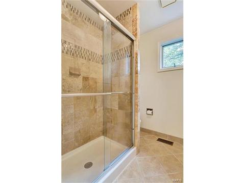 305 Redwood Frst, Ballwin, MO 63021 photo 33