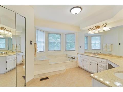305 Redwood Frst, Ballwin, MO 63021 photo 30