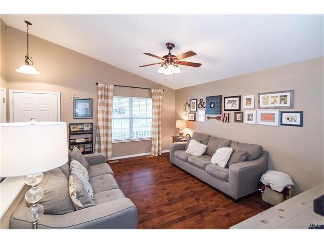 54 Jacqueline Cir, O'fallon, MO 63368 photo 3